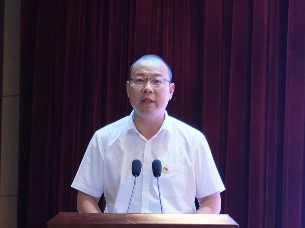 【视频】第十一届中原智库论坛 兰考县委书记蔡松涛作大会报告：《传承三鼓劲、践行三起来》